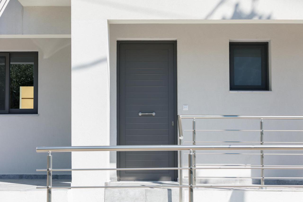Greek Sky - New Modern Apartment With Shared Pool ตาวโรไนติส ภายนอก รูปภาพ